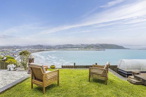 Photo of property in 3 View Road, Houghton Bay, Wellington, 6023