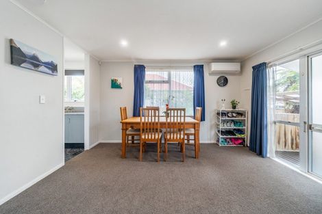 Photo of property in 39 Naenae Road, Naenae, Lower Hutt, 5011