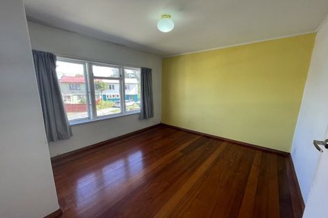Photo of property in 8 Whakataki Grove, Waiwhetu, Lower Hutt, 5010