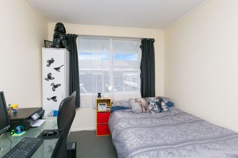 Photo of property in 34 Duchess Place, Maupuia, Wellington, 6022