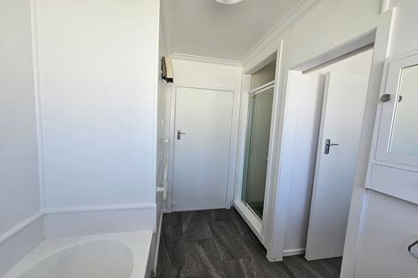 Photo of property in 241 Mangorei Road, Merrilands, New Plymouth, 4312