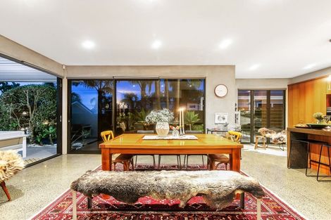 Photo of property in 55 Wainui Avenue, Point Chevalier, Auckland, 1022