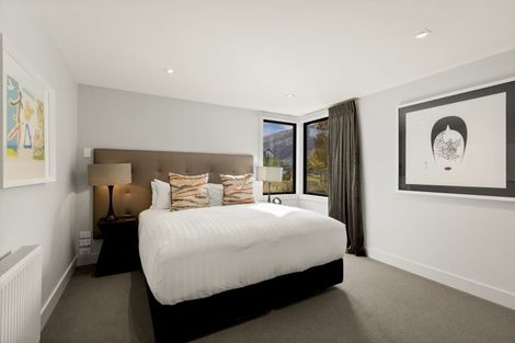 Photo of property in 4 Owen Marshall Lane, Arrowtown, 9371