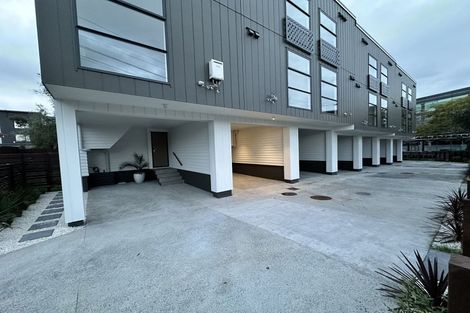 Photo of property in 2/379 Great South Road, Papatoetoe, Auckland, 2025