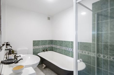 Photo of property in 6 Gilmour Terrace, Lyttelton, 8082