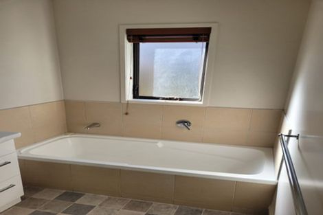 Photo of property in 57b Sabulite Road, Kelston, Auckland, 0602