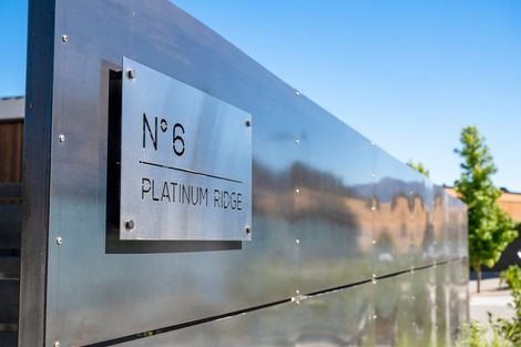 Photo of property in 6 Platinum Ridge, Wanaka, 9305