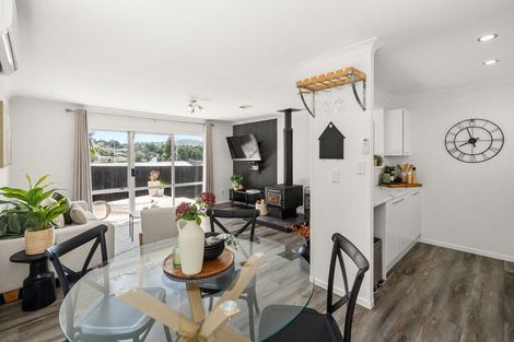 Photo of property in 17a Resolution Road, Welcome Bay, Tauranga, 3112