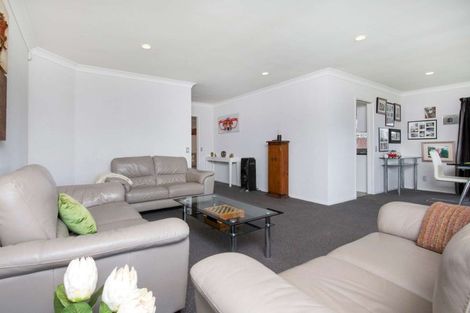 Photo of property in 40 Millhouse Drive, Northpark, Auckland, 2013