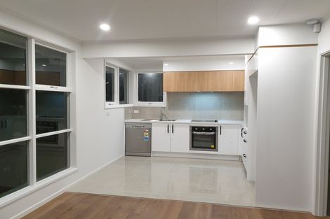 Photo of property in 43 Larne Avenue, Pakuranga Heights, Auckland, 2010
