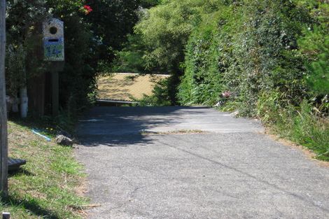 Photo of property in 14 Limmer Place, Browns Bay, Auckland, 0632