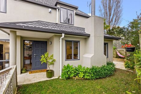 Photo of property in 2/33 Waipa Street, Birkenhead, Auckland, 0626