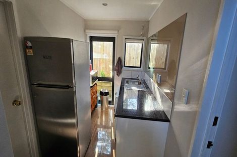 Photo of property in 19a Crystal Avenue, Glendene, Auckland, 0602