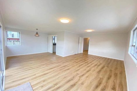 Photo of property in 75 Lewisham Street, Highland Park, Auckland, 2010