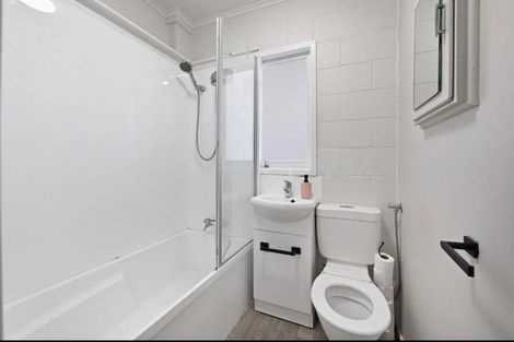 Photo of property in 1/9 Plumley Crescent, Mangere, Auckland, 2022