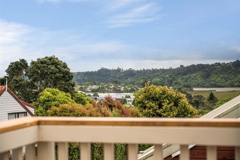 Photo of property in 1/5 Tree View Avenue, Glenfield, Auckland, 0629