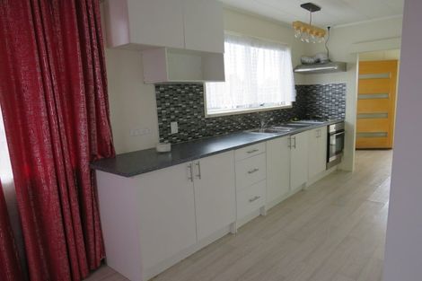 Photo of property in 4 Carbery Place, Manurewa, Auckland, 2102