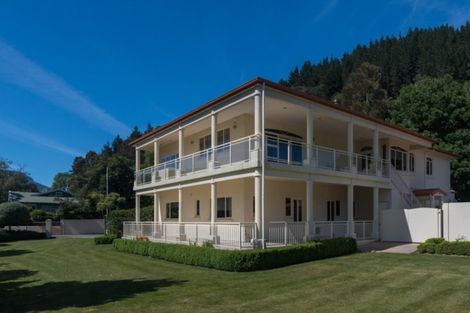 Photo of property in 97 Main Road, Havelock, 7100