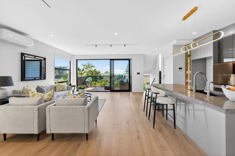 Photo of property in 3/27 Hastings Road, Mairangi Bay, Auckland, 0630