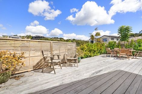 Photo of property in 18 Kahu Close, Orewa, 0931