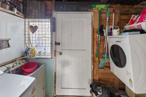 Photo of property in 13 Ongo Road, Hunterville, 4730