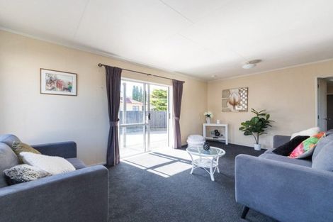 Photo of property in 19b Hilton Grove, Kelvin Grove, Palmerston North, 4414