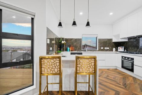 Photo of property in 4223b Great North Road, Glendene, Auckland, 0602