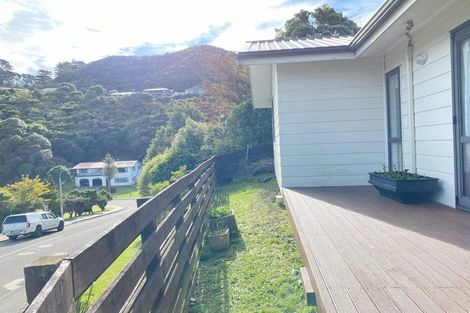 Photo of property in 47a Percy Dyett Drive, Karori, Wellington, 6012