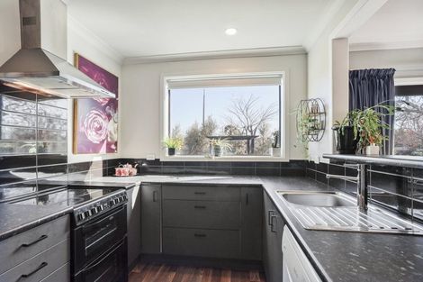 Photo of property in 1/328 Main North Road, Redwood, Christchurch, 8051