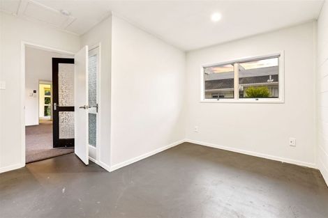 Photo of property in 1/30 Takapu Street, Henderson, Auckland, 0612