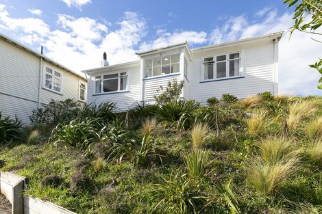 Photo of property in 26 Carlisle Street, Island Bay, Wellington, 6023