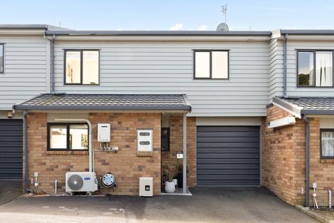 Photo of property in 10/36 West Coast Road, Glen Eden, Auckland, 0602