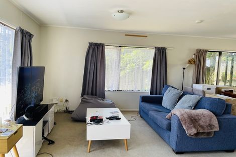 Photo of property in 58 Barbados Drive, Unsworth Heights, Auckland, 0632