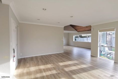 Photo of property in 7 Tarnica Road, Northpark, Auckland, 2013