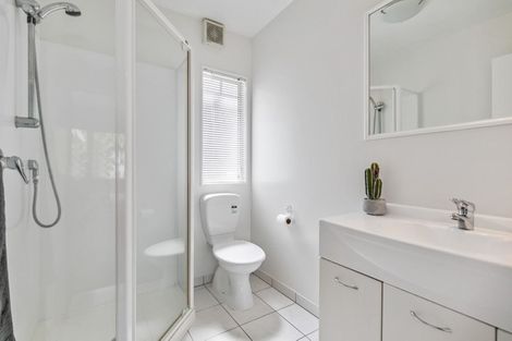 Photo of property in 1/21 Stafford Road, Northcote Point, Auckland, 0627