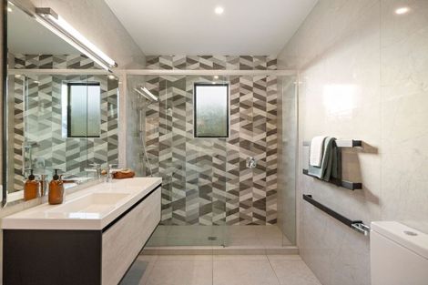 Photo of property in 13 Falconer Rise, Jacks Point, Queenstown, 9371