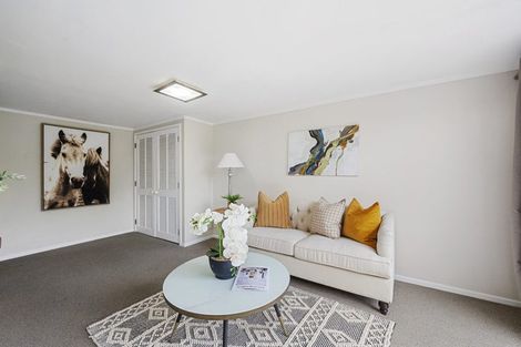 Photo of property in 1/52 Beulah Avenue, Rothesay Bay, Auckland, 0630