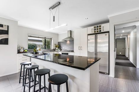 Photo of property in 16 Twin Willow Close, Cambridge, 3434