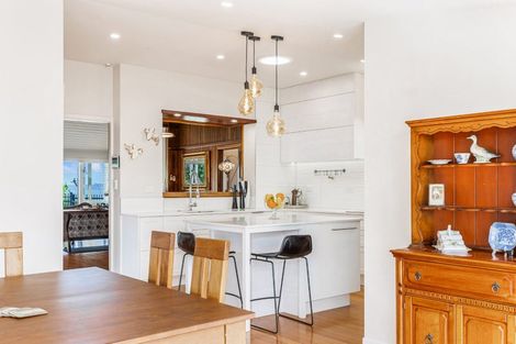 Photo of property in 75 Taunton Terrace, Blockhouse Bay, Auckland, 0600