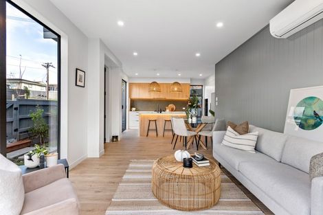 Photo of property in 3b Trafalgar Road, Milford, Auckland, 0620