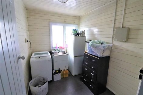 Photo of property in 1 Ludecke Place, Sockburn, Christchurch, 8042