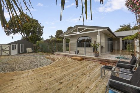 Photo of property in 300 Awai Road, Tarurutangi, New Plymouth, 4372