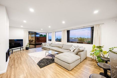 Photo of property in 12 Shelby Place, Long Bay, Auckland, 0630