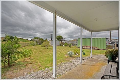 Photo of property in 6 Watchorn Place, Foxton Beach, Foxton, 4815