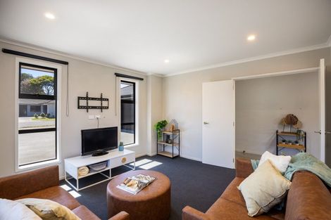 Photo of property in 11 Dreaver Drive, Waitara, 4320