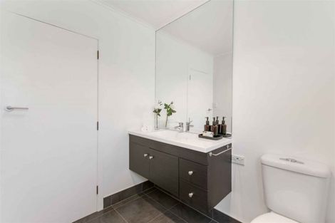 Photo of property in 1/83 Selwyn Crescent, Forrest Hill, Auckland, 0620