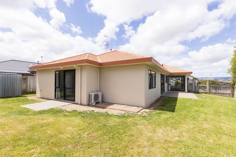 Photo of property in 21 Logan Way, Kelvin Grove, Palmerston North, 4414