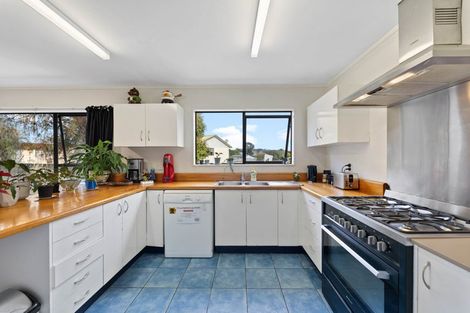 Photo of property in 5 Anna Place, Hilltop, Taupo, 3330