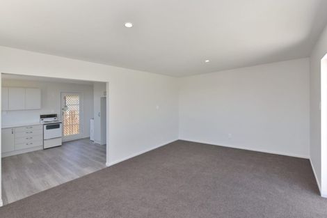 Photo of property in 17a Queenspark Drive, Parklands, Christchurch, 8083