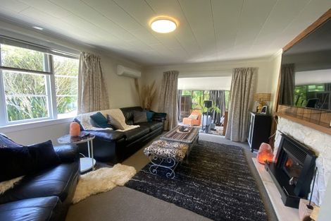 Photo of property in 27 Oxford Street, Picton, 7220